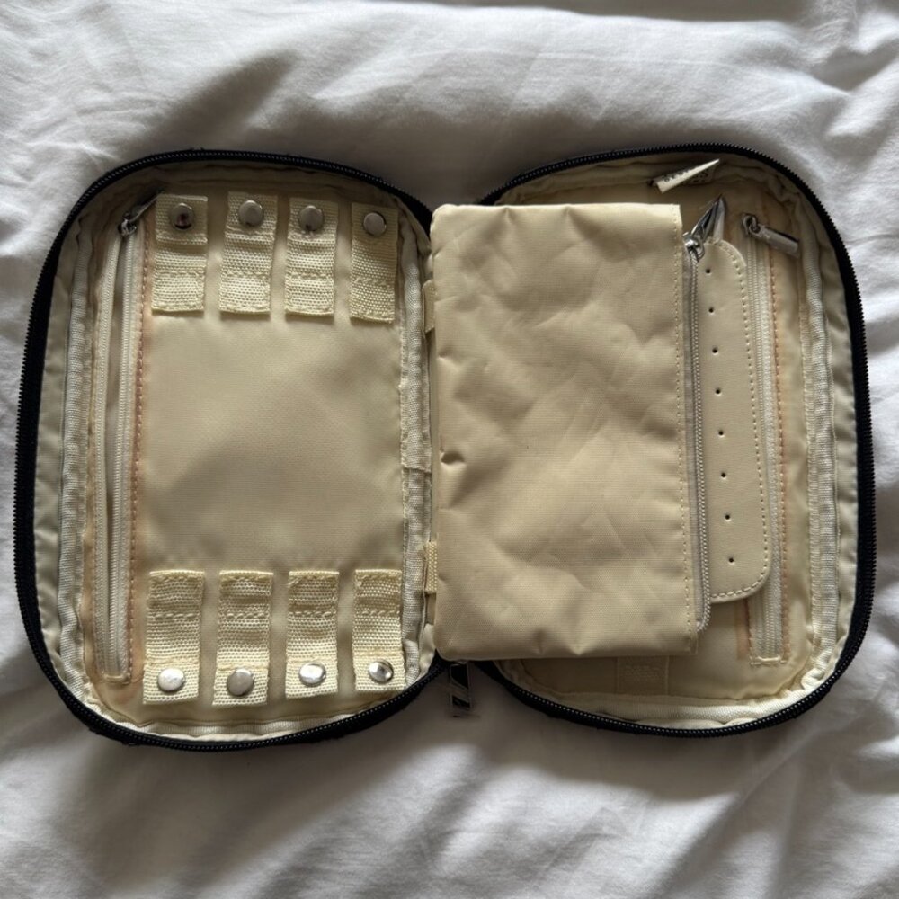 Travel jewelry organizer